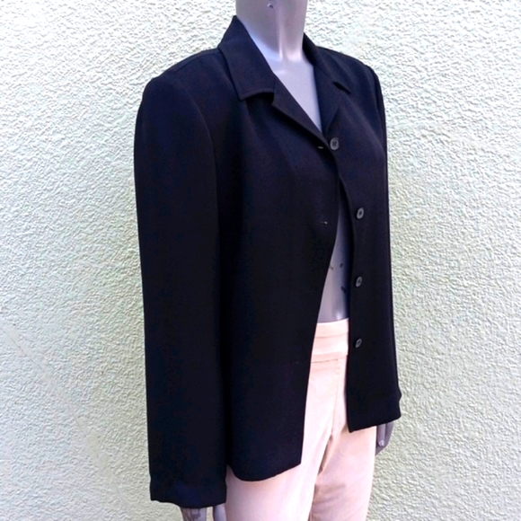 FIRST ISSUE LIZ CLAIBORNE LADIES BLACK (4) BUTTON JACKET/BLAZER (INDONESIA) - Picture 10 of 17
